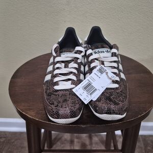 Adidas Tokyo Women's Snakeskin Brown and White Sneakers JS4022 Size 7.5